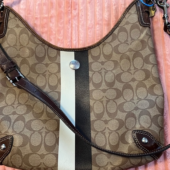 Coach 👜 - Picture 1 of 8